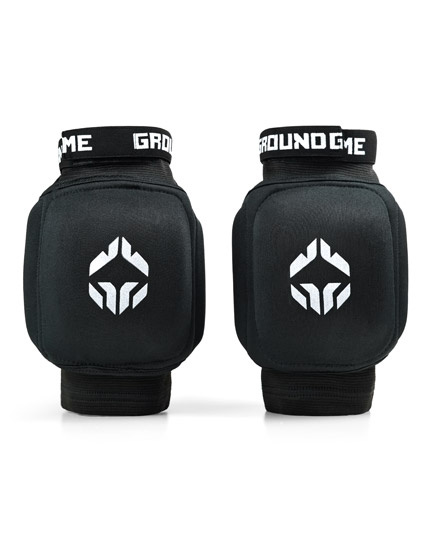 Genunchiere flexibile, confecționate pentru Muay Thai Logo Ground Game negru