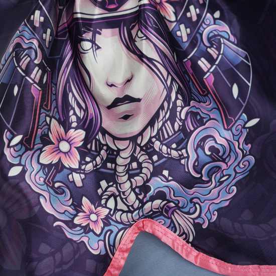 Pantalonii scurți Muay Thai pentru femei Asami Ground Game